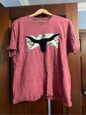 Womens Rose Short-Sleeve Graphic Tee with Longhorn Motif